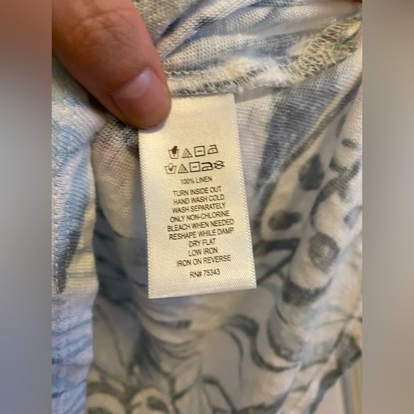 Tahari size medium - Picture 4 of 4